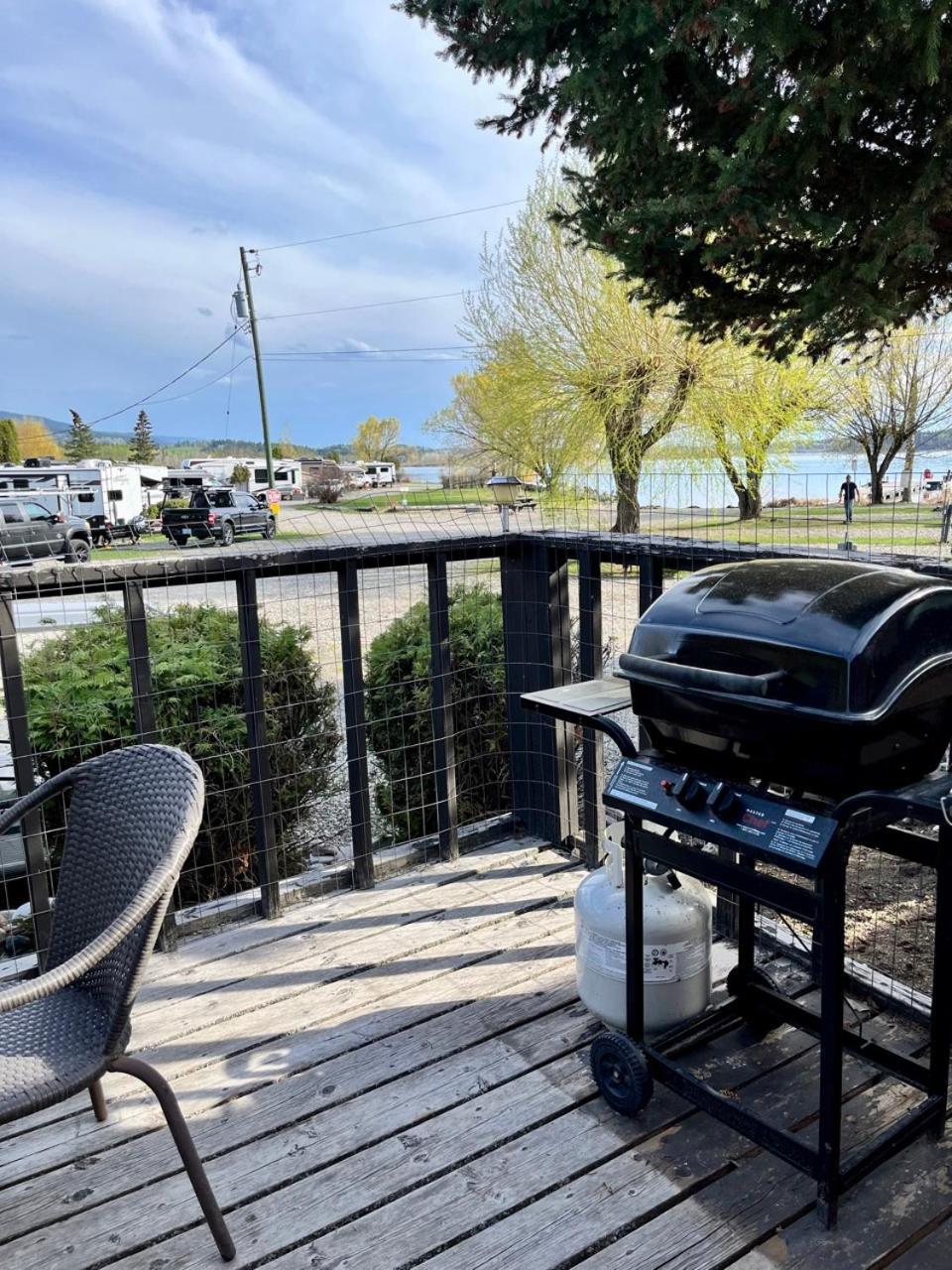 Roberts Roost Resort Quesnel Eksteriør billede