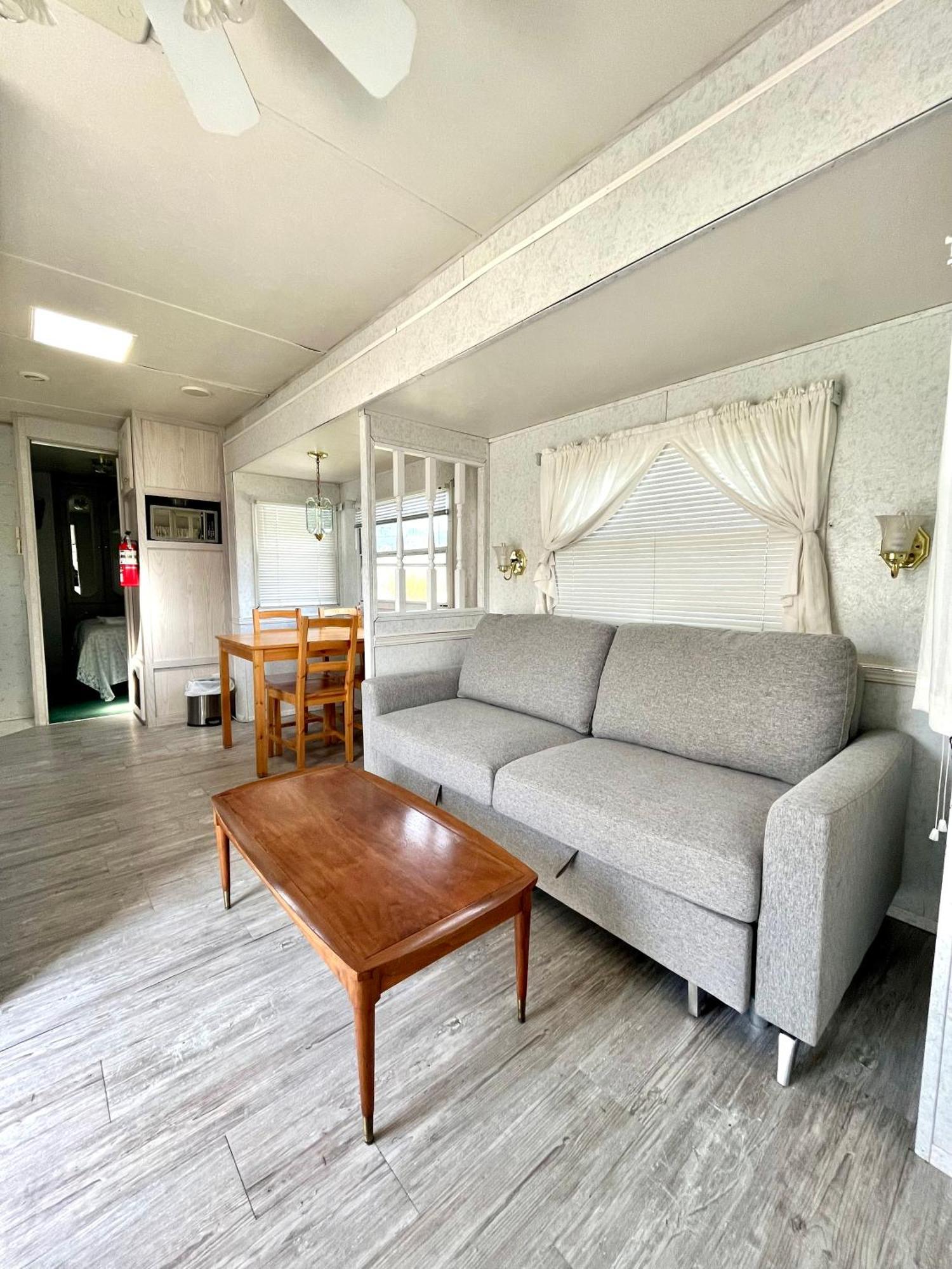 Roberts Roost Resort Quesnel Eksteriør billede